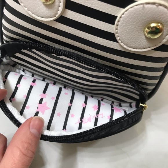 Luv Betsey by Betsey Johnson Dog Mini Backpack NWT - Picture 3 of 8